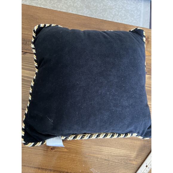 Vintage Disney Mickey Mouse Pillow 16” By 16” (laying Flat) - Picture 10 of 11